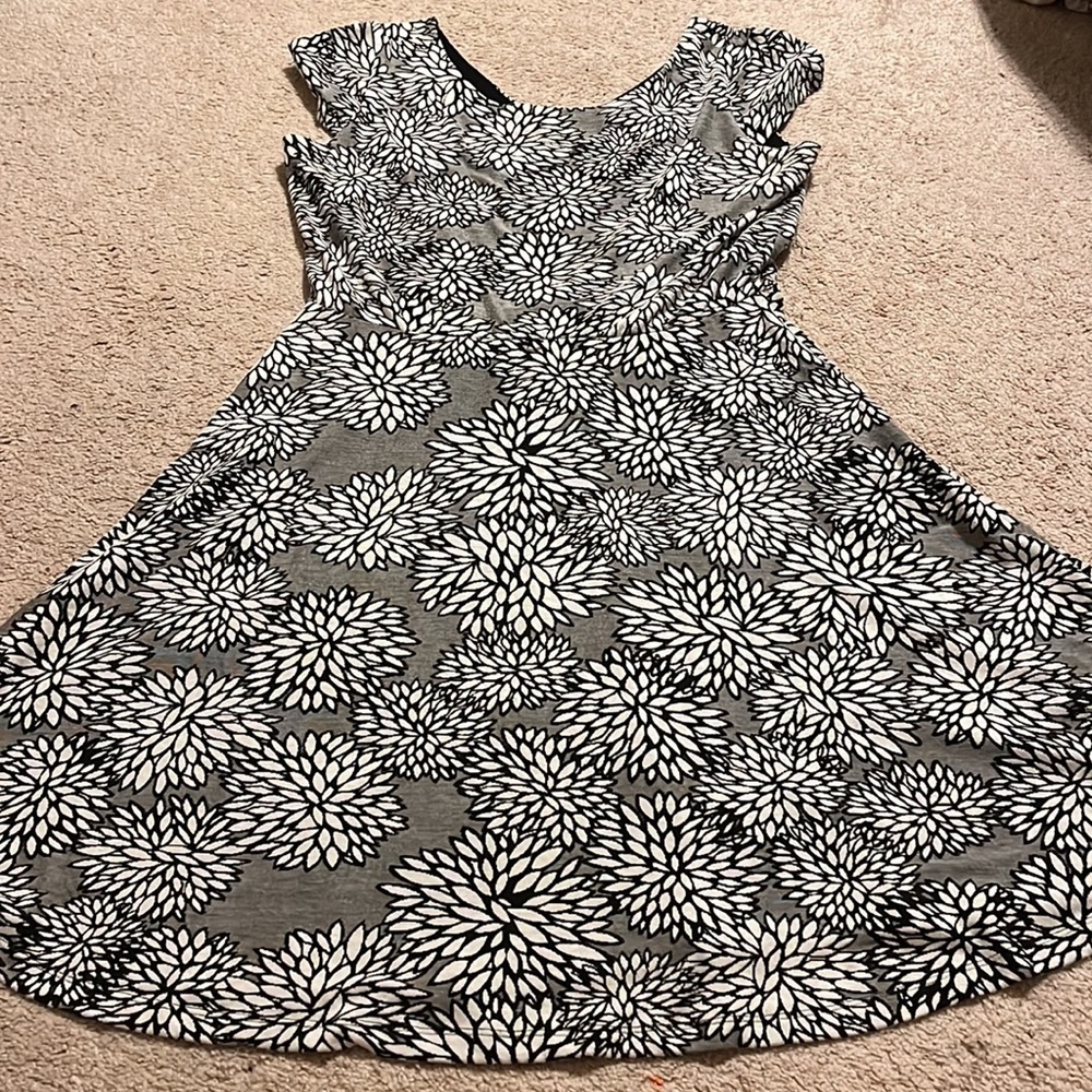 Grey floral print stretchy knit dress